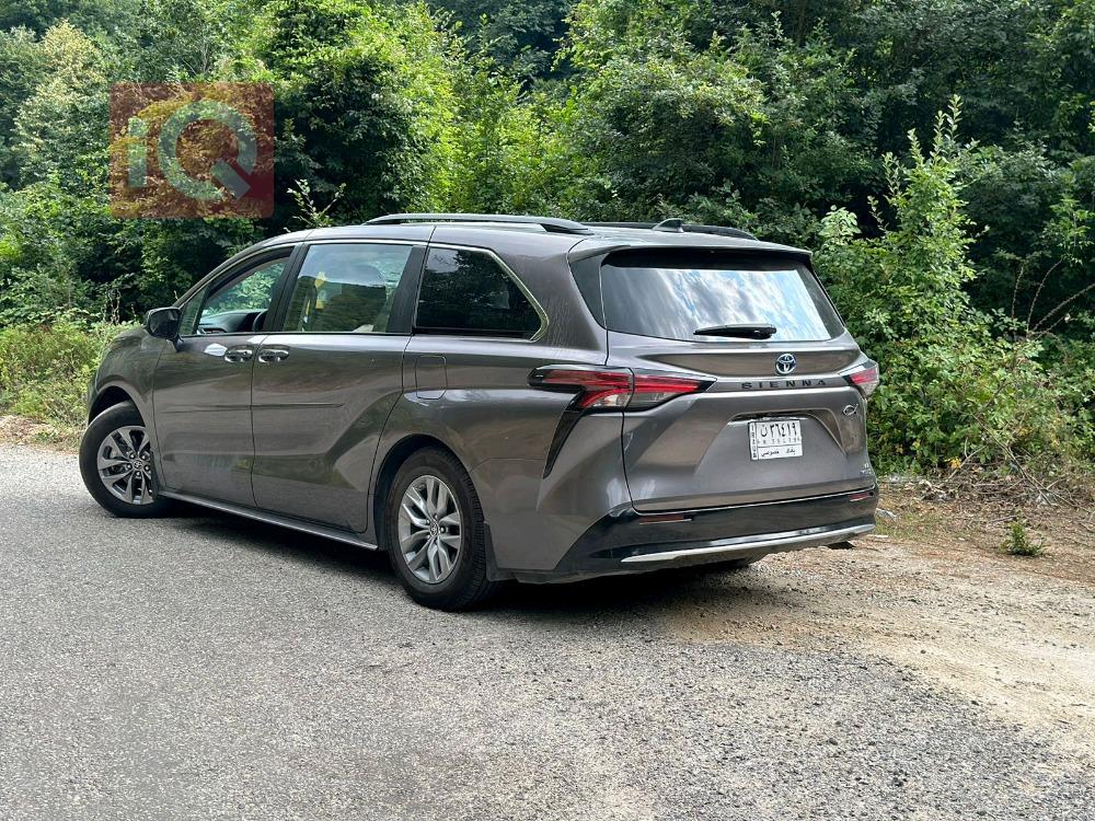 Toyota Sienna
